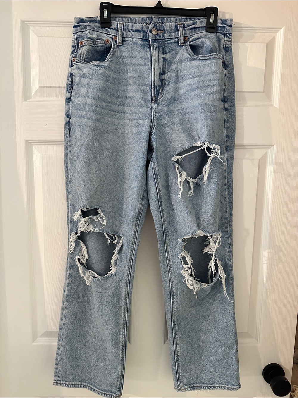 American Eagle Outfitters Light Blue Distressed Straight Leg Jeans